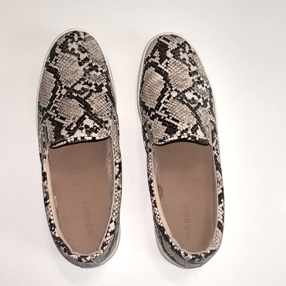 Reptile Print Slip on Sneakers - Picture 4 of 7